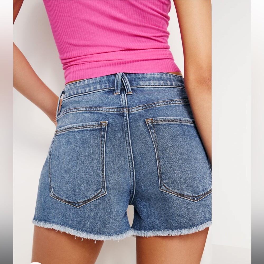 Good American Shorts - Picture 4 of 8